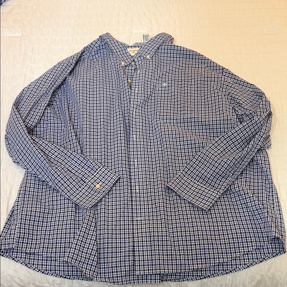 Dockers Navy and White Plaid Button Down Shirt